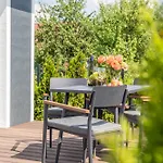 Family Garden With Free Private Parking & Playground アパート リガ