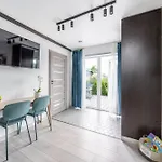 Family Garden With Free Private Parking & Playground