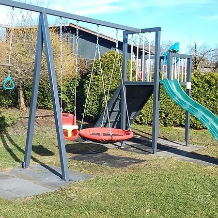 Appartement Family Garden With Free Private Parking & Playground Riga