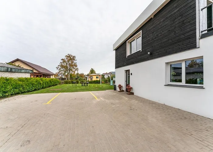 Family Garden With Free Private Parking & Playground * Riga