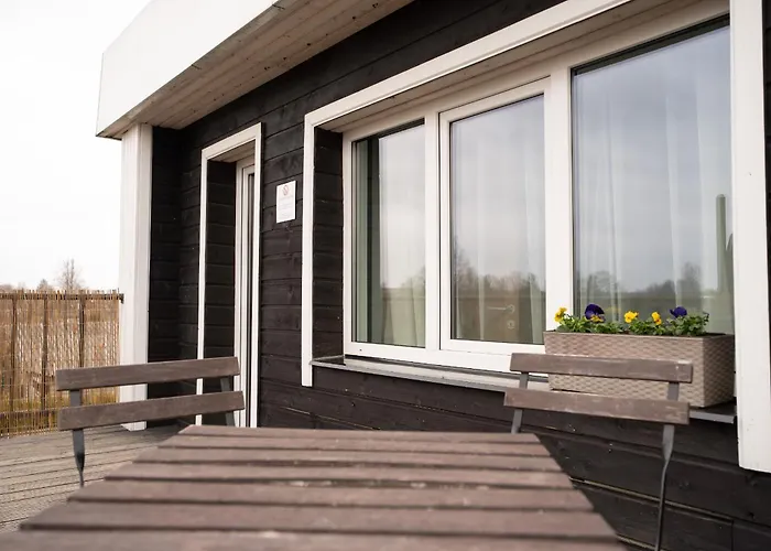 Family Garden With Free Private Parking & Playground Lägenhet