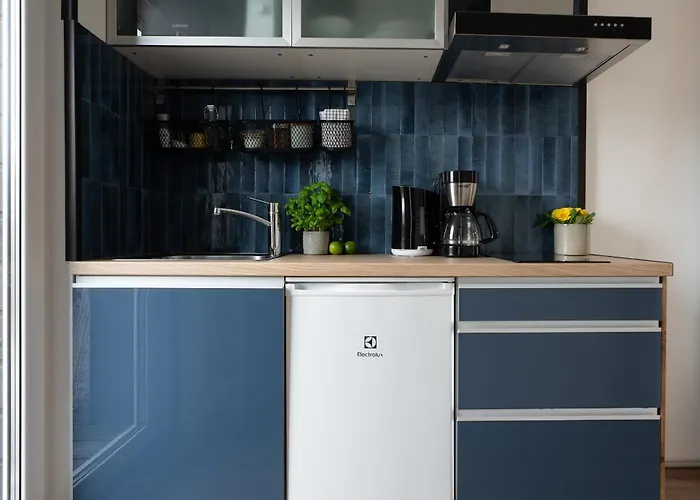 Family Garden With Free Private Parking & Playground Dzīvoklis Riga