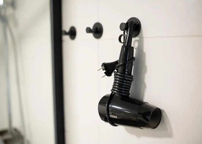 Family Garden With Free Private Parking & Playground דירה ריגה