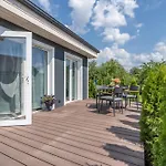 Апартаменты Family Garden With Free Private Parking & Playground *