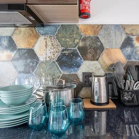 Apartament Family Garden With Free Private Parking & Playground Ryga