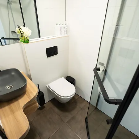 Apartment Family Garden With Free Private Parking & Playground Riga