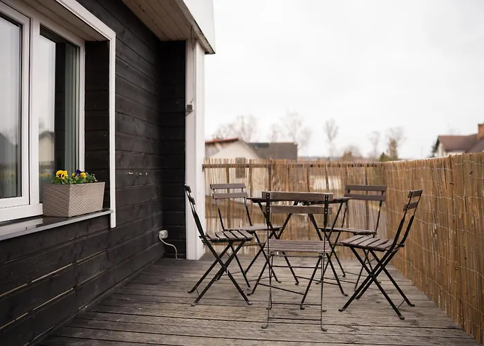 Apartment Family Garden With Free Private Parking & Playground *