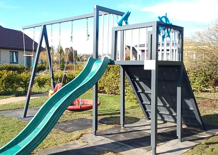 Apartment Family Garden With Free Private Parking & Playground *