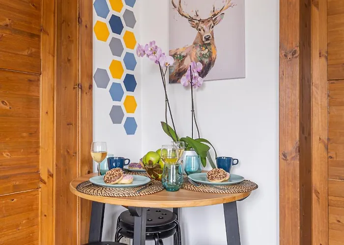 Apartment Family Garden With Free Private Parking & Playground