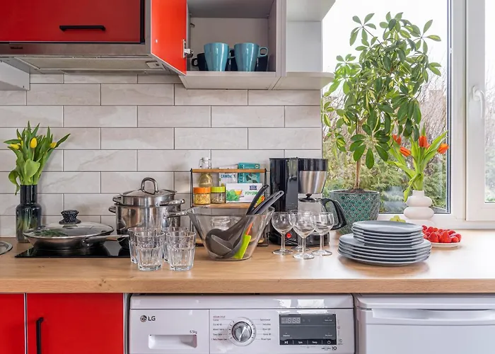 Family Garden With Free Private Parking & Playground アパート リガ